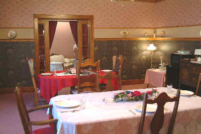 Photo of Abilene's Victorian Inn Bed and Breakfast dining room