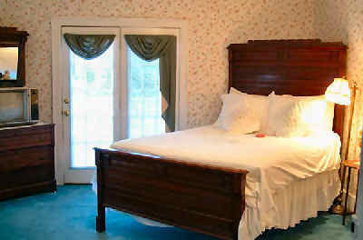 Photo of Eisenhower Room at Abilene's Victorian Inn